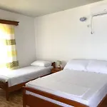 بيت للعطل Sea&lake View Escape *